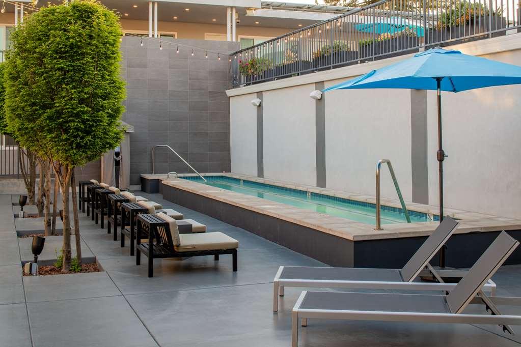 Lucent Hotel